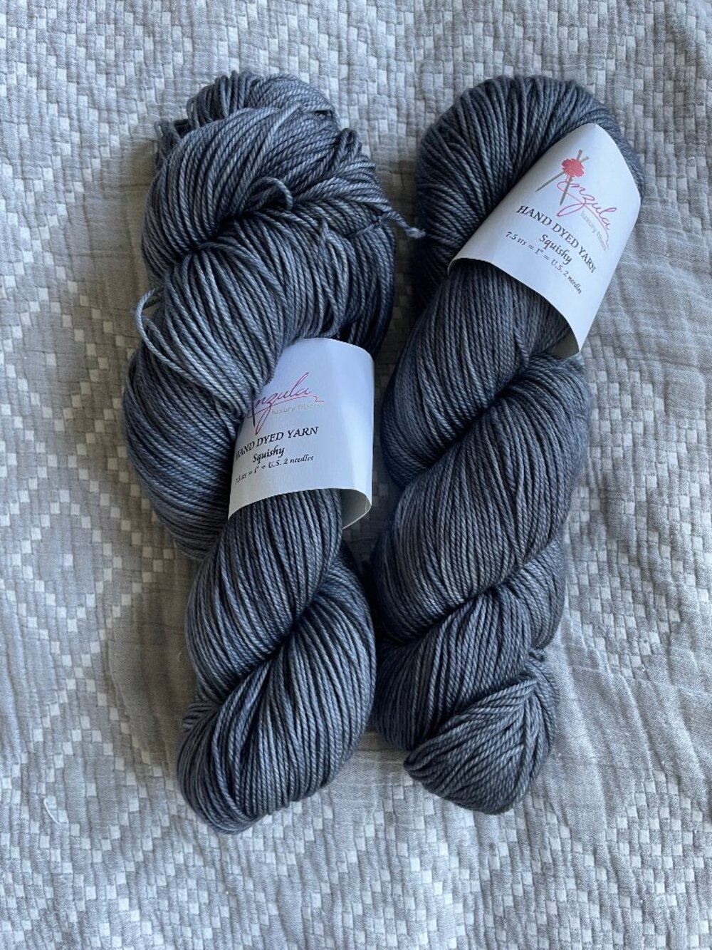 Anzula Yarn Squishy Merino Wool Cashmere Fingering Weight Yarn Gray 2 Skeins